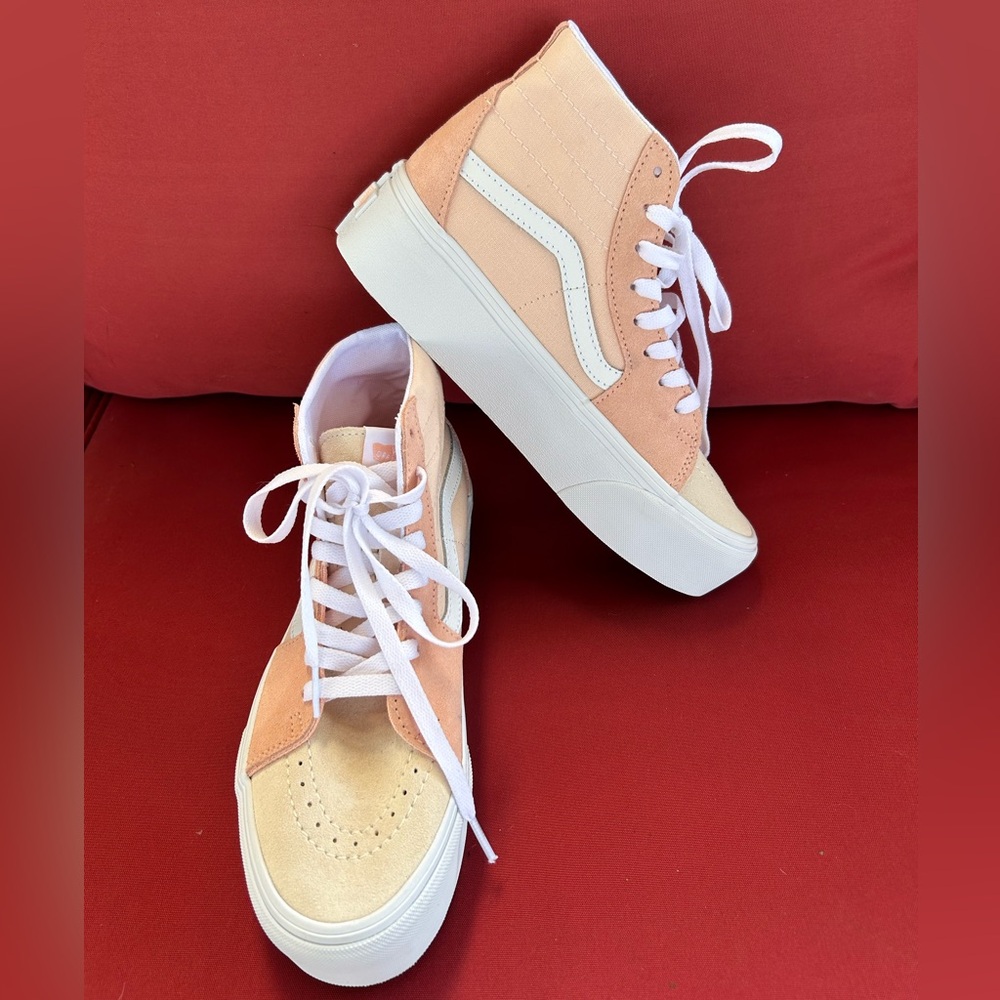 NWOT platform Vans Sneakers